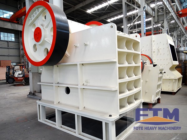 Double Toggle Jaw Crusher